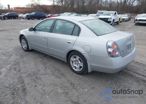 2004 Nissan Altima 2.5 S из США, поврежденный, VIN 1N4AL11D94C102832